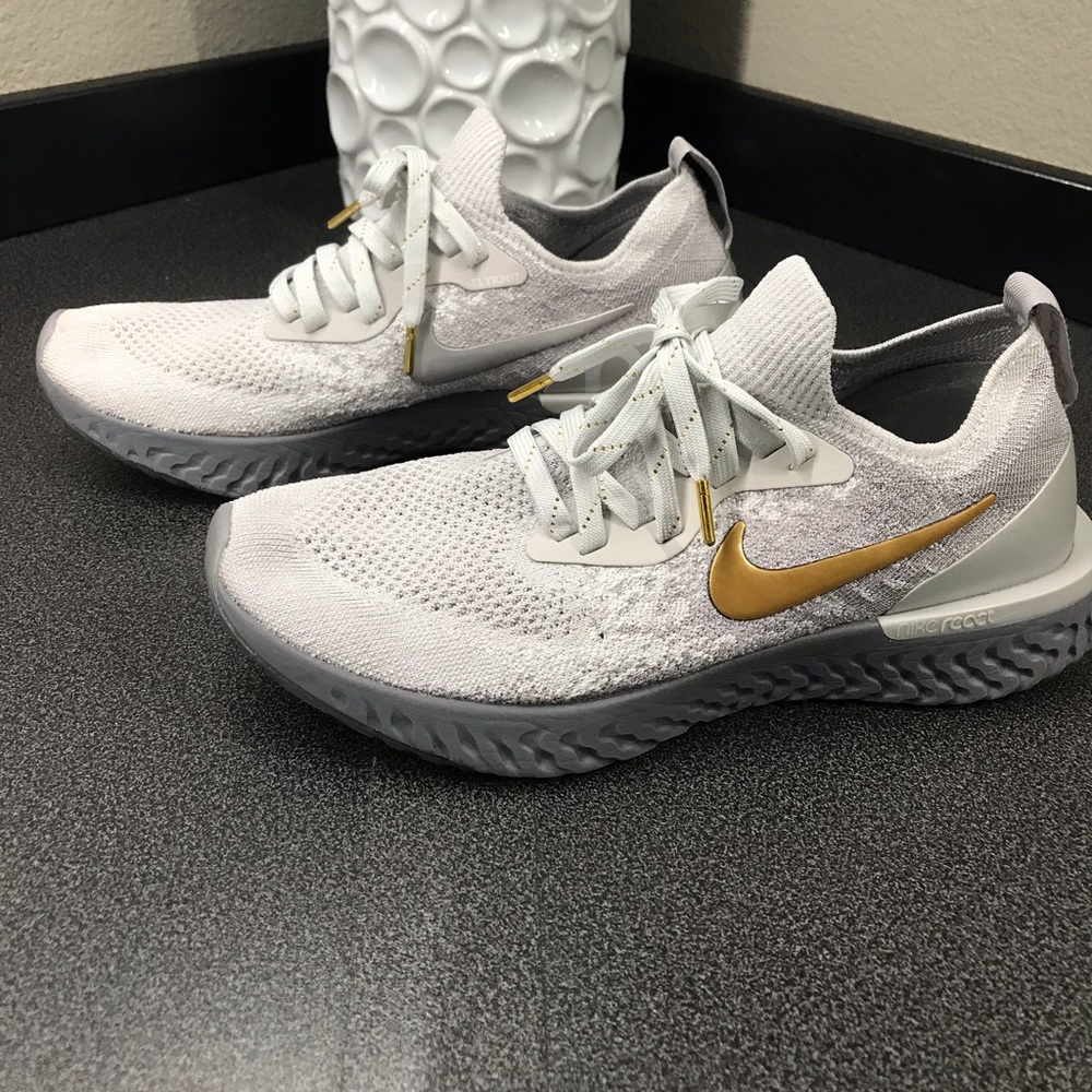 Nike Epic React Flyknit Sneakers